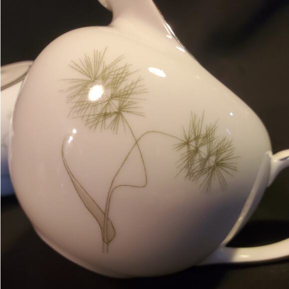 MCM Westport China Creamer n Covered Sugar in Greenbriar Platinum Trim - Picture 2 of 6